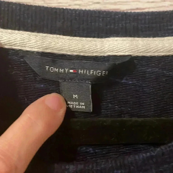 Tommy Hilfiger sweatshirt - Picture 2 of 5